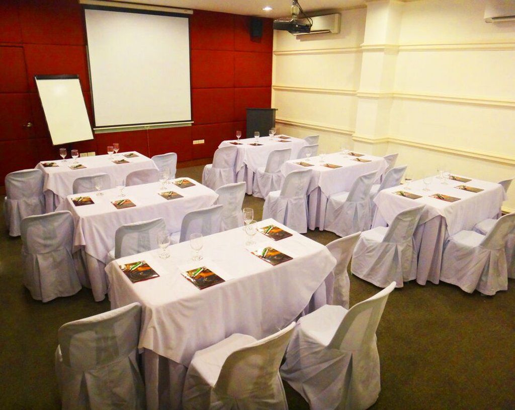 Hotel Celeste Makati Makati City Bagian luar foto